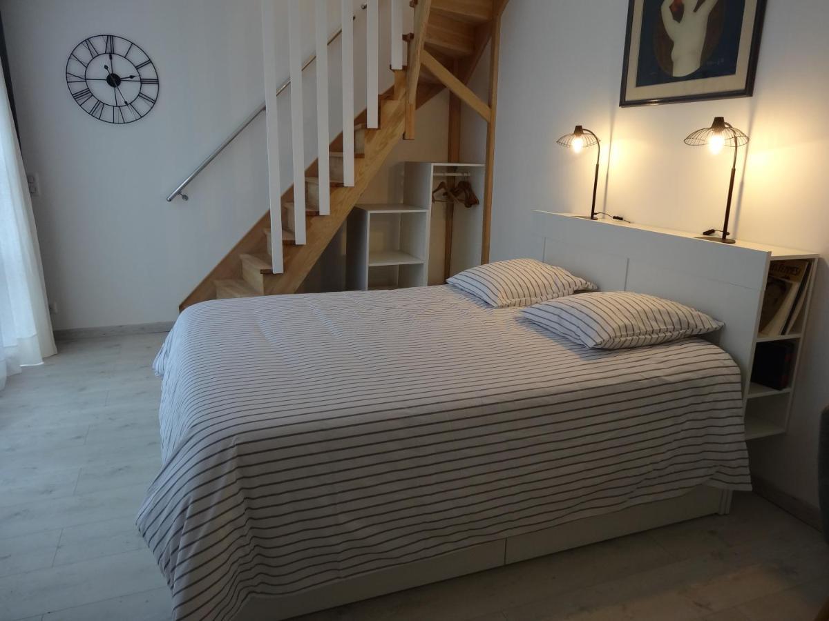 Les Petites Tuileries Bed & Breakfast Bray-sur-Seine Екстериор снимка